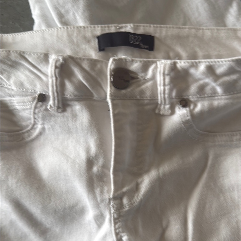 Women's White Jeans - Picture 2 of 8